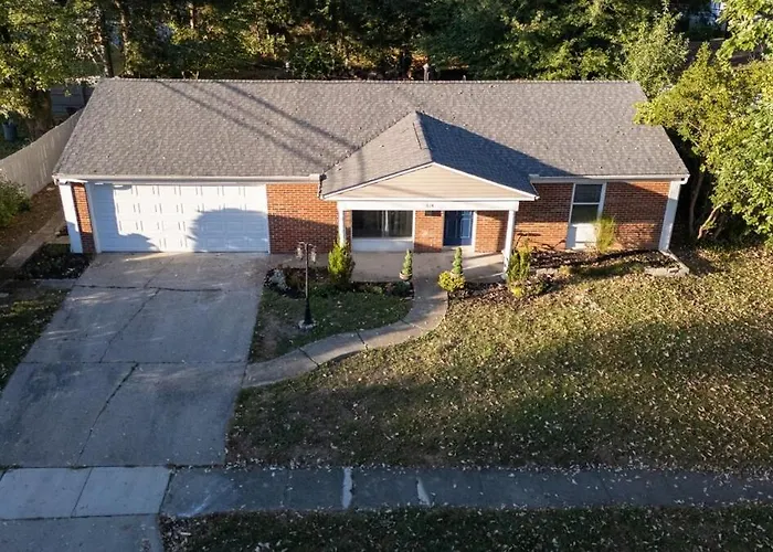 Holiday home 4 Bed Ranch-fire Pit-pet & Kid Friendly-king Bed-arcade