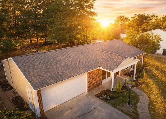 Holiday home 4 Bed Ranch-fire Pit-pet & Kid Friendly-king Bed-arcade